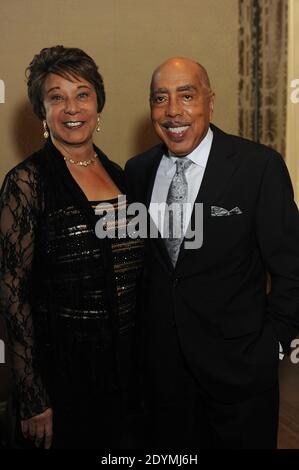 Il Presidente della SAIC, Dr. Walter E. Massey, e sua moglie Shirley, partecipano al Gala del gene Siskel Film Center in onore di Gwyneth Paltrow a Chicago, Illinois, USA, il 15 giugno 2013. Foto di Cindy Barrymore/ABACAPRESS.COM Foto Stock