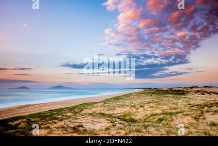 Vista mare al mattino nel Myall Lakes National Park Foto Stock