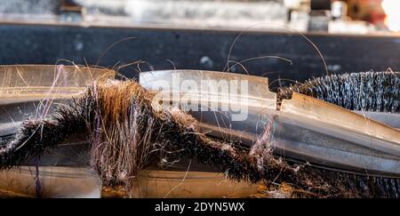 Aspirare i capelli lunghi fino ai rulli smettere di lavorare Foto Stock