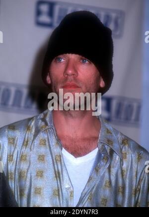 Universal City, California, USA 28 aprile 1996 il musicista Michael Stipe partecipa ai 1996 successi VH1 all'Universal Amphitheatre il 28 aprile 1996 a Universal City, California, USA. Foto di Barry King/Alamy Stock foto Foto Stock