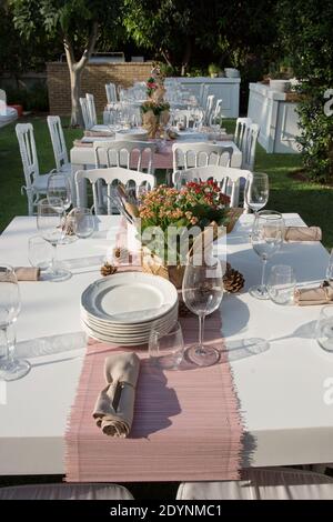 Tavoli per un ricevimento per eventi aziendali Foto Stock