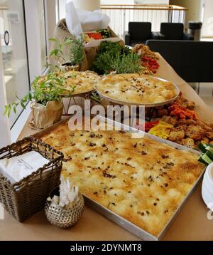 Pasticceria dolce di baklava su un tavolo a buffet Foto Stock