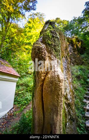 Growing Rock vicino a Landau in Baviera Germania Foto Stock