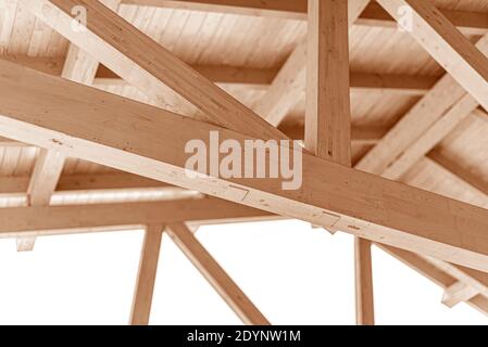 Costruzione in legno del tetto. Foto Stock