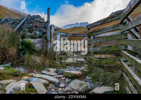 Il sentiero che porta dal parcheggio di Wasdale a Scafell Pike Foto Stock