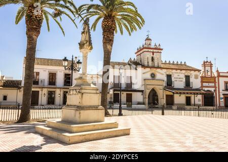 Almonte, Spagna. Il villaggio di El Rocio, un famoso luogo di pellegrinaggio cattolico in Andalusia Foto Stock