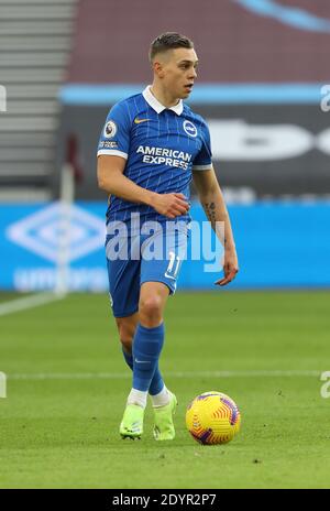 Londra, Regno Unito. 27 Dicembre 2020. Leandro Trossard di Brighton durante la partita della Premier League tra West Ham United e Brighton & Hove Albion allo stadio di Londra. Credit: James Boardman/Alamy Live News Foto Stock