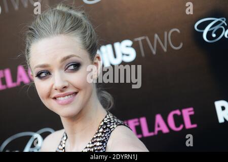 Amanda Seyfried arriva alla prima di 'Lovelace' al Teatro Egiziano di Los Angeles, CA, USA, il 5 agosto 2013. Foto di Lionel Hahn/ABACAPRESS.COM Foto Stock