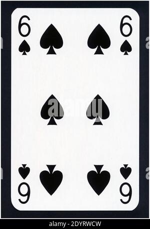 Carte da gioco di Spades vestito isolato su sfondo nero - alta qualità XXL. Foto Stock