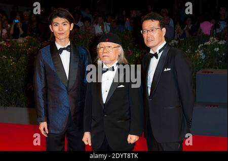 Haruma Miura, mangaka giapponese/autrice Leiji Matsumoto e Shinji Aramaki in occasione della prima "Harlock Space Pirate 3D" durante il 70° Festival Internazionale del Cinema di Venezia tenutosi presso la Sala Grande di Venezia il 3 settembre 2013. Foto di Nicolas Genin/ABACAPRESS.COM Foto Stock