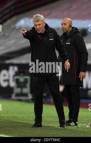 Londra, Regno Unito. 27 Dicembre 2020. West Ham United Manager David Moyes durante la partita della Premier League tra West Ham United e Brighton e Hove Albion allo stadio di Londra, Queen Elizabeth Olympic Park, Londra, Inghilterra, il 27 dicembre 2020. Foto di Ken Sparks. Solo per uso editoriale, è richiesta una licenza per uso commerciale. Nessun utilizzo nelle scommesse, nei giochi o nelle pubblicazioni di un singolo club/campionato/giocatore. Credit: UK Sports Pics Ltd/Alamy Live News Foto Stock