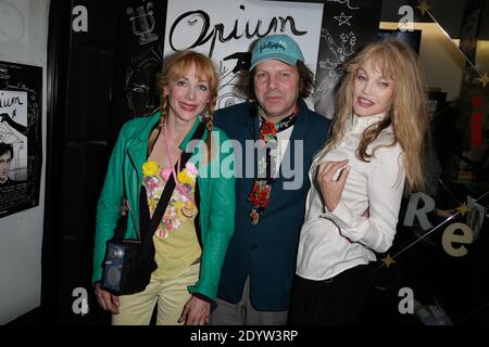 Arielle Dombasle Julie Depardieu e Philippe Katerine partecipano alla prima di 'Opium' tenutasi al 'Cinema le Saint Germain' di Parigi, Francia il 27 settembre 2013. Foto di Jerome Domine/ABACAPRESS.COM Foto Stock