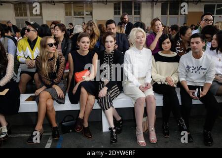 Harley Viera-Newton, Atlanta de Cadenet, Coco Rocha, Iggy Azalea e Leigh Lezark partecipano alla mostra Primavera-Estate 2014 della collezione Ready-to-Wear di Chloe, a Parigi, Francia, il 29 settembre 2013. Foto di Jerome Domine/ABACAPRESS.COM Foto Stock