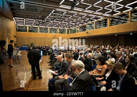 Fleur Pellerin, Ministro delegato al Ministro della ripresa produttiva, responsabile per le piccole e medie imprese, l'innovazione e l'economia digitale, ha aperto lunedì 30 settembre, la prima fondazione della finanza partecipativa. Ministero dell'Economia e delle Finanze, Bercy. Parigi (75), Francia il 30 settembre 2013. Foto di Nicolas Messyasz/ABACAPRESS.COM Foto Stock