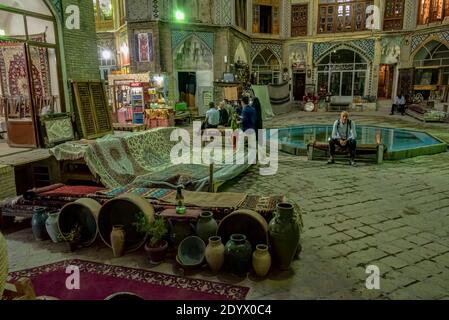 23 ottobre 2018. Aminoddole Caravansarai o Timche Plaza, Kashan bazaar, Kashan, Iran. Foto Stock