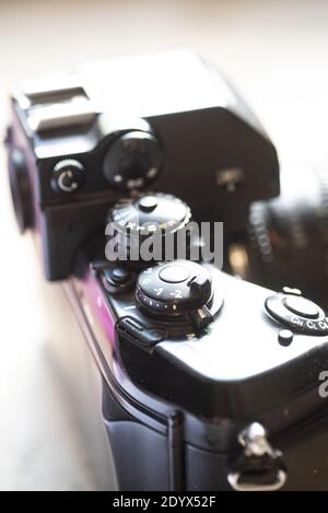 Foto con messa a fuoco superficiale della vecchia videocamera Foto Stock