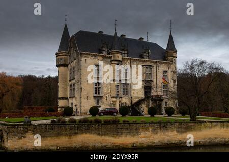 Storico castello di Schaloen a Schin op Geul nei Paesi Bassi convertito in un hotel e luogo di eventi che ospita 13 vacanze bungalows e 4 camere in casa Foto Stock