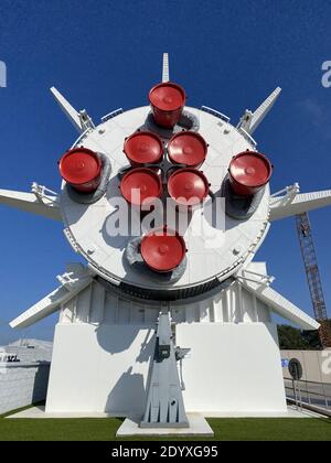 MERRITT ISLAND, STATI UNITI - 18 dicembre 2020: Merritt Island, Florida - 18 dicembre 2020: Una vista dello spazio e dei razzi al Kennedy Space Center Foto Stock