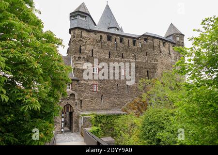 Castello di Stahleck nei pressi di Bacharach, una città del distretto di Mainz-Bingen, in Renania-Palatinato, Germania Foto Stock