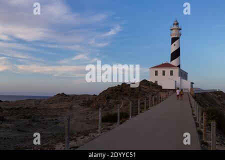 Il faro di Favàritx è un faro attivo sull'isola spagnola di Minorca. Foto Stock