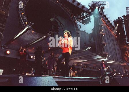 Le Rolling Stones in concerto al Don Valley Stadium di Sheffield, Regno Unito. 6 giugno 1999 Foto Stock