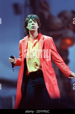 Le Rolling Stones in concerto al Don Valley Stadium di Sheffield, Regno Unito. 6 giugno 1999 Foto Stock