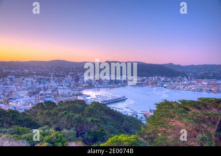 Tramonto vista aerea di Wellington, Nuova Zelanda Foto Stock