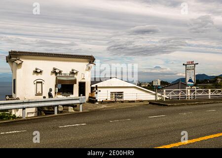 Vista del Monte Fuji da un ristorante sulla penisola di Izu, Giappone Foto Stock