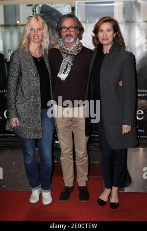 Sandrine Kiberlain, Martin Provost e Emmanuelle Devos alla prima del film Violette tenuto presso l'UGC Les Halles a Parigi, Francia, il 4 novembre 2013. Foto di Audrey Poree/ABACAPRESS.COM Foto Stock