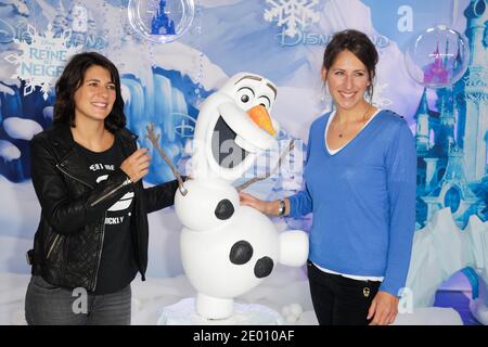 Estelle Denis e Maud Fontenoy al giorno di apertura della stagione natalizia presso Disneyland Resort Paris a Marne-la-Vallee, Francia, il 09 novembre 2013. Foto di Jerome Domine/ABACAPRESS.COM Foto Stock