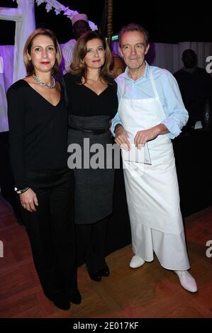 Gwendoline Khoudi, Valerie Trierweiler e Alain Passard partecipano all'evento benefico 'NE les Oublions Pas' Action Contre la Faim al Grand Palais, a Parigi, Francia, il 20 novembre 2013. Foto di Aurore Marechal/ABACAPRESS.COM Foto Stock