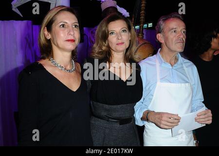 Gwendoline Khoudi, Valerie Trierweiler e Alain Passard partecipano all'evento benefico 'NE les Oublions Pas' Action Contre la Faim al Grand Palais, a Parigi, Francia, il 20 novembre 2013. Foto di Aurore Marechal/ABACAPRESS.COM Foto Stock