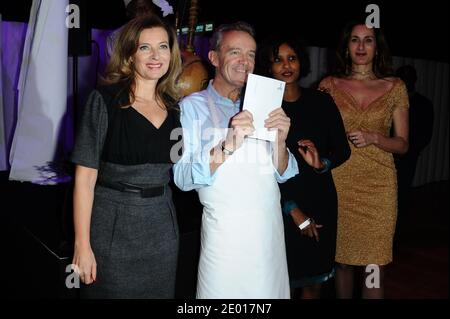 Valerie Trierweiler, Alain Passard, Safia Otokore ed Elsa Maarek partecipano all'evento benefico 'NE les Oublions Pas' Action Contre la Faim al Grand Palais, a Parigi, Francia, il 20 novembre 2013. Foto di Aurore Marechal/ABACAPRESS.COM Foto Stock