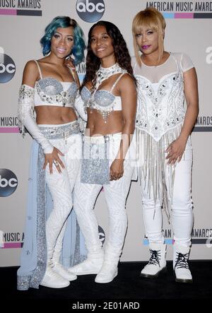 Il Mama e TLC's Tionne 'T-Boz' Watkins e Rozonda 'Chili' Thomas si pongono nella sala stampa durante gli American Music Awards 2013 al Nokia Theatre di Los Angeles, CA, USA il 24 novembre 2013. Foto di Lionel Hahn/ABACAPRESS.COM Foto Stock