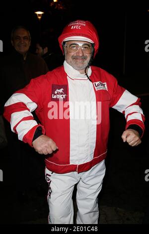 Guy Savoy partecipa alla festa 'Grand Prix d'Amerique J-60' all'Hippodrome de Vincennes, a Vincennes, Francia, il 26 novembre 2013. Foto Jerome Domine/ABACAPRESS.COM Foto Stock