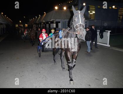 Guy Savoy partecipa alla festa 'Grand Prix d'Amerique J-60' all'Hippodrome de Vincennes, a Vincennes, Francia, il 26 novembre 2013. Foto Jerome Domine/ABACAPRESS.COM Foto Stock
