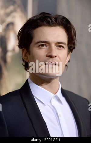 Orlando Bloom frequenta la prima di Warner Bros The Hobbit: The Desolation of Smaug al TCL Chinese Theatre di Los Angeles, CA, USA, il 2 dicembre 2013. Foto di Lionel Hahn/ABACAPRESS.COM Foto Stock