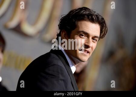 Orlando Bloom frequenta la prima di Warner Bros The Hobbit: The Desolation of Smaug al TCL Chinese Theatre di Los Angeles, CA, USA, il 2 dicembre 2013. Foto di Lionel Hahn/ABACAPRESS.COM Foto Stock