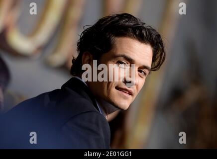 Orlando Bloom frequenta la prima di Warner Bros The Hobbit: The Desolation of Smaug al TCL Chinese Theatre di Los Angeles, CA, USA, il 2 dicembre 2013. Foto di Lionel Hahn/ABACAPRESS.COM Foto Stock