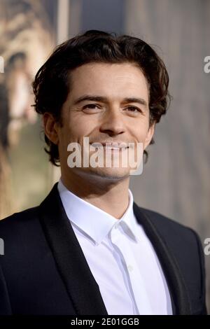 Orlando Bloom frequenta la prima di Warner Bros The Hobbit: The Desolation of Smaug al TCL Chinese Theatre di Los Angeles, CA, USA, il 2 dicembre 2013. Foto di Lionel Hahn/ABACAPRESS.COM Foto Stock