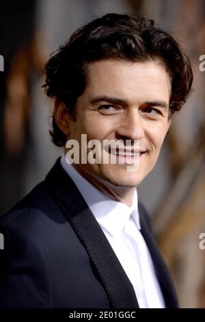 Orlando Bloom frequenta la prima di Warner Bros The Hobbit: The Desolation of Smaug al TCL Chinese Theatre di Los Angeles, CA, USA, il 2 dicembre 2013. Foto di Lionel Hahn/ABACAPRESS.COM Foto Stock