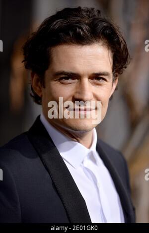 Orlando Bloom frequenta la prima di Warner Bros The Hobbit: The Desolation of Smaug al TCL Chinese Theatre di Los Angeles, CA, USA, il 2 dicembre 2013. Foto di Lionel Hahn/ABACAPRESS.COM Foto Stock