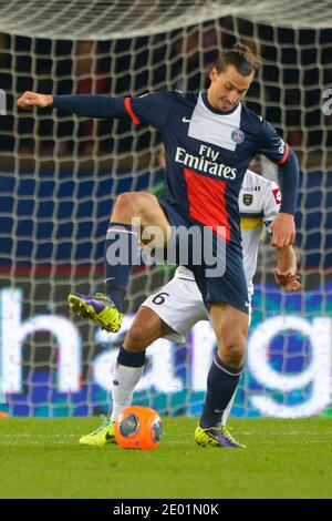 Zlatan Ibrahimovic di PSG durante la prima partita di calcio della Francia, PSG vs Sochaux a Parigi, Francia, il 7 dicembre 2013. PSG ha vinto 5-0. Foto di Henri Szwarc/ABACAPRESS.COM Foto Stock