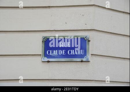 Una vista del 12 dicembre 2013 dell'edificio dove visse a Parigi il fotografo inglese Kate Barry. Barry, figlia della cantante-attrice Jane Birkin, è morto mercoledì dopo essere caduto dal quarto piano del suo appartamento a Parigi. Barry, 46 anni, è caduto da casa sua in una zona chic della capitale francese. Apparentemente è caduta da una finestra. Barry viveva da solo nell'appartamento che era chiuso dall'interno. Antidepressivi sono stati trovati in casa sua, secondo la fonte. Barry era la figlia del britannico Birkin e del compositore britannico John Barry, famoso per la scrittura dei temi del film di James Bond, Who Foto Stock