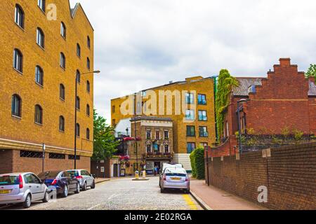 Il Prospect di Whitby-storica casa pubblica sulle rive del Tamigi a Wapping nel London Borough of Tower Hamlets. La più antica taverna sul fiume Foto Stock