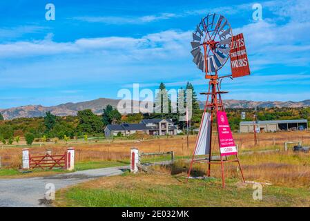 Hayes Engineering lavora alla pista ciclabile Central Otago Railway in Nuova Zelanda Foto Stock