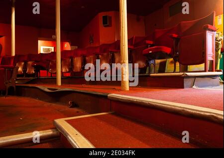 Theatre Royal auditorium, l'unica Regency Playhouse nel Regno Unito a Bury St Edmunds, durante la ristrutturazione nel 2005 Foto Stock