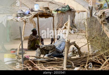MALI, Gao, tenda di IDP´s sfollati interni dalla guerra in Mali / Zelte von durch den Krieg in Mali vertriebenen Menschen aus Dörfern Foto Stock