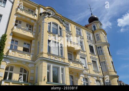 Altbau, Viktoria-Luise-Platz, Schoeneberg, Berlino, Deutschland Foto Stock