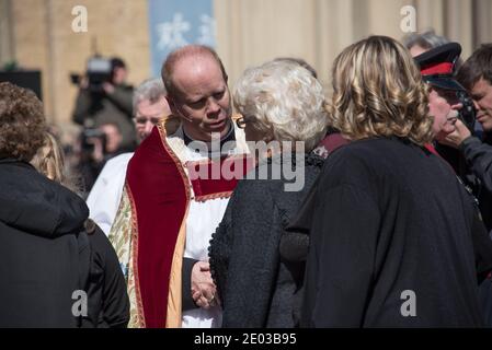 Il reverendo Andrew Asbil durante i funerali di Rob Ford, Toronto, Canada, marzo 2016 Foto Stock